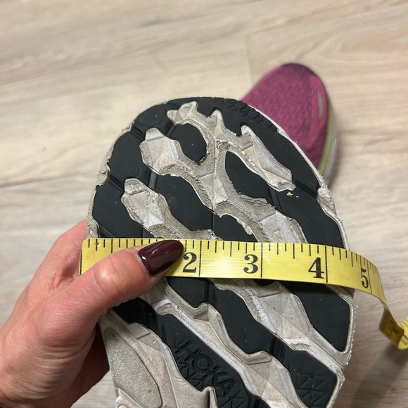 Hoka Shoes Womens 8.5 B Clifton 8 Running Sneakers Hot Pink Workout Comfort - Picture 16 of 16